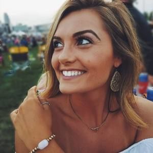 Meet your Posher, Ciara